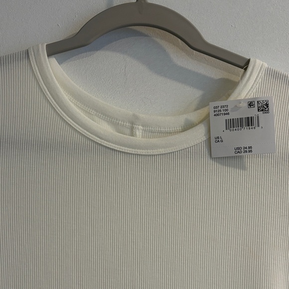 Amercian Eagle Women's Cream Short Sleeve Crewneck Top size large - Picture 2 of 5